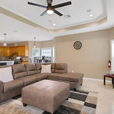 Luxury Home With Gourmet Kitchen - 3 Miles To A&M, Sleeps 14 College Station Exterior photo