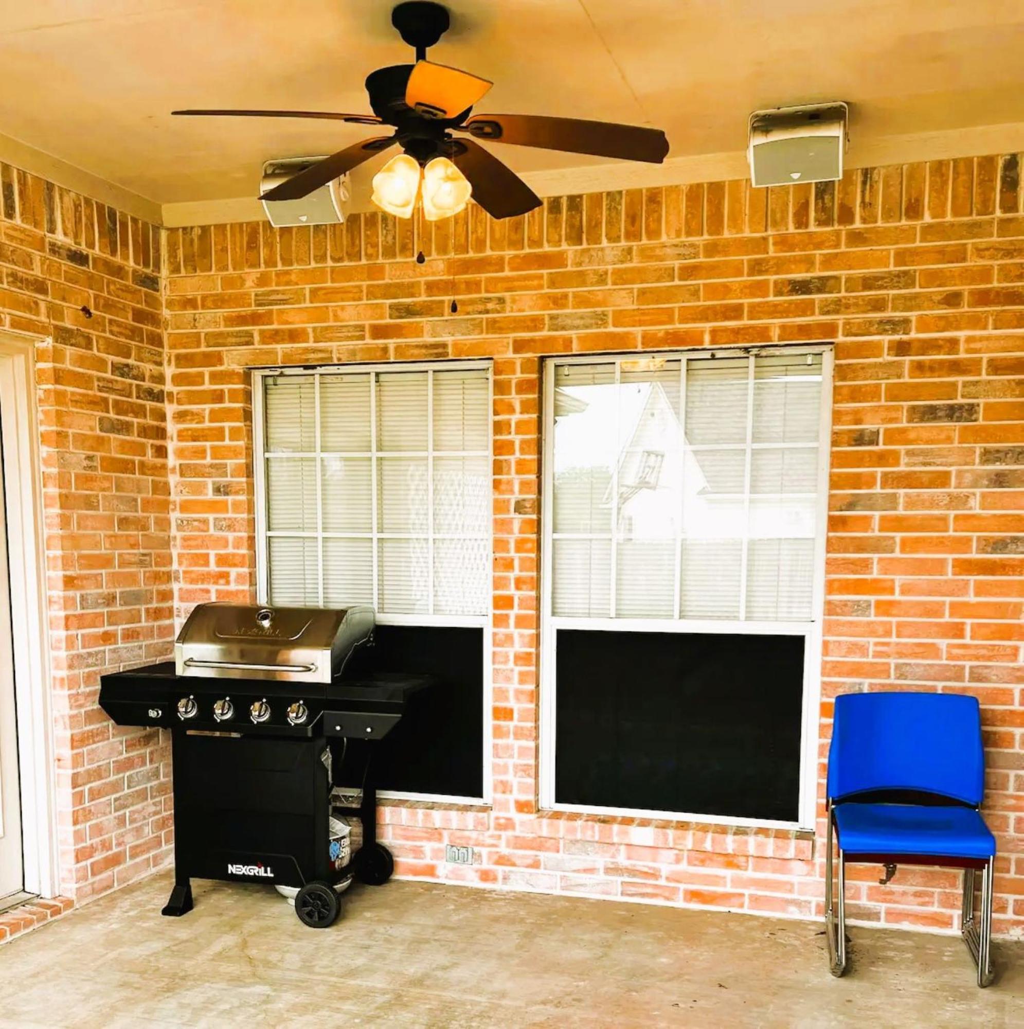 Holiday home Luxury With Gourmet Kitchen - 3 Miles To A&m, Sleeps 14 College Station